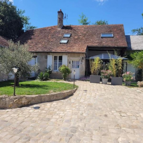 Gîte de la tour de Loire 65 m2 au pied d'une tour du 17ème